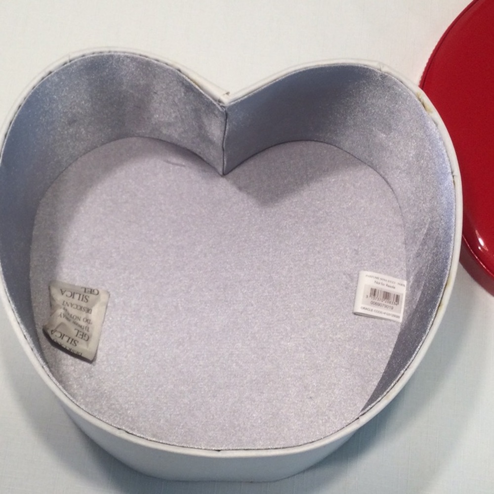 Nina Ricci Paris Parfums Apple Case w/Lid - Picture 5 of 6